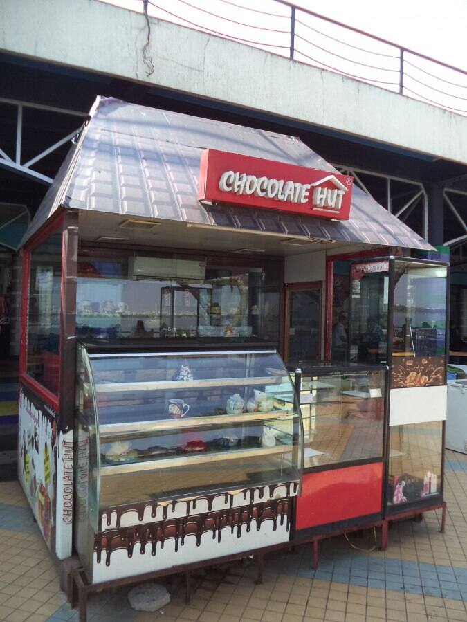 Chocolate Hut, Necklace Road, Hyderabad Restaurant