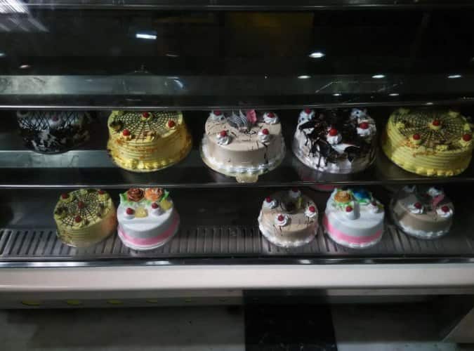 De Cake World in Pallimukku,Kollam - Best Birthday Cake Retailers in Kollam  - Justdial