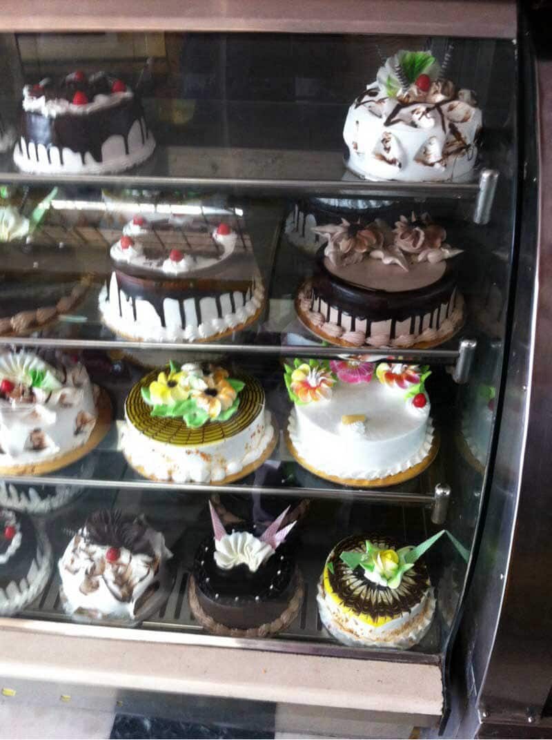 Cake World(Suresh Traders), Jaipur, 31 - Restaurant reviews