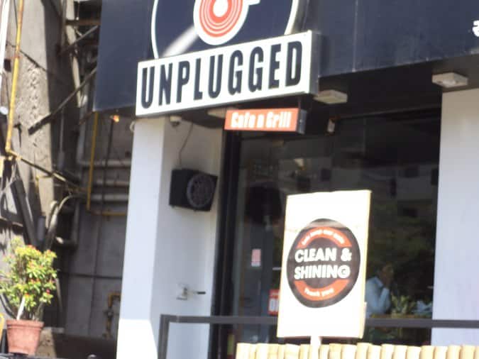 unplugged bar gdl