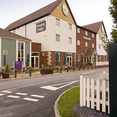 Teen swinging bridge pub manchester mature trailer trash