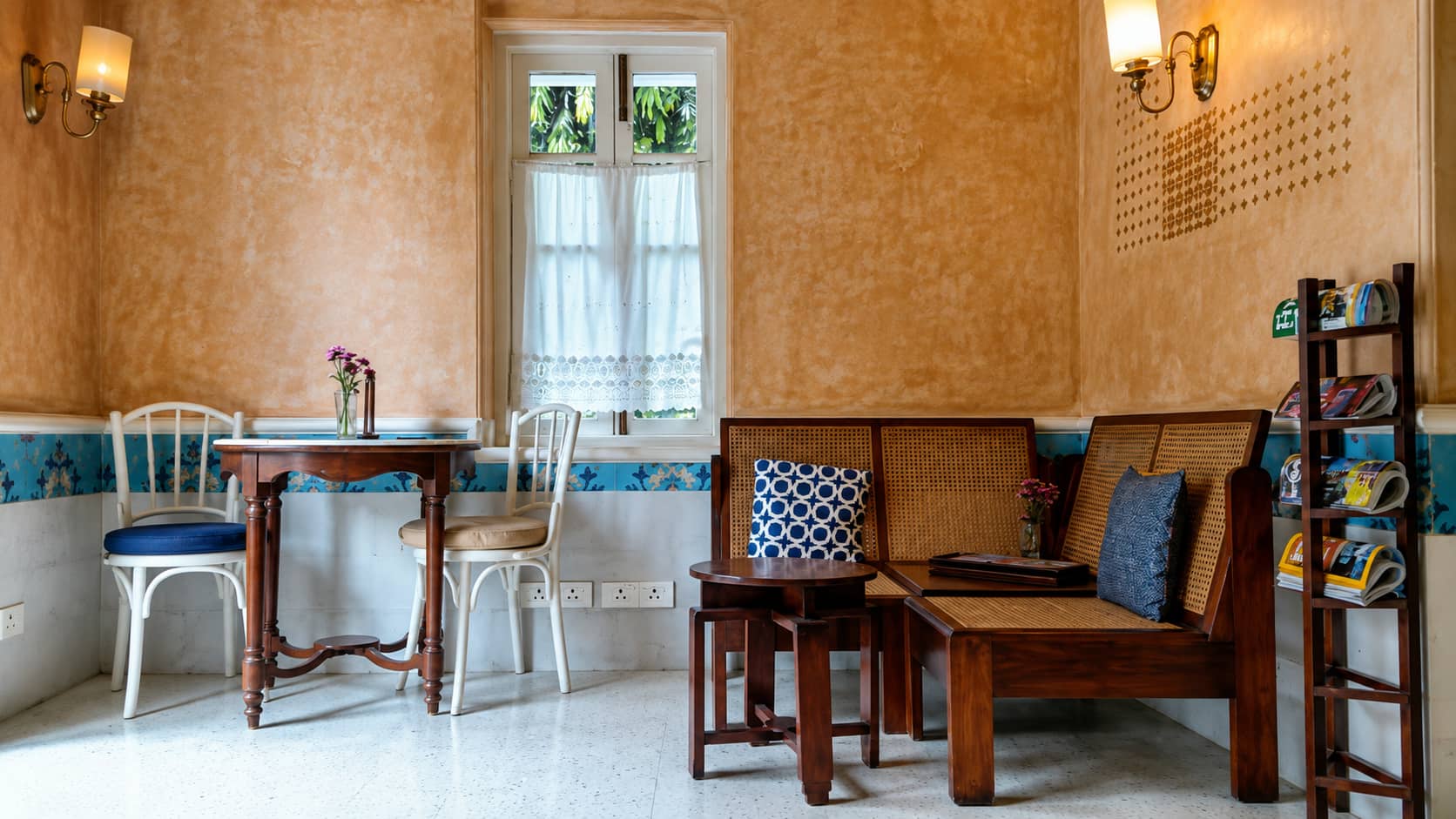 all day breakfast, breakfast restaurants, breakfast cafes, breakfast spots, brunch places - Taj Mahal Tea House - img4