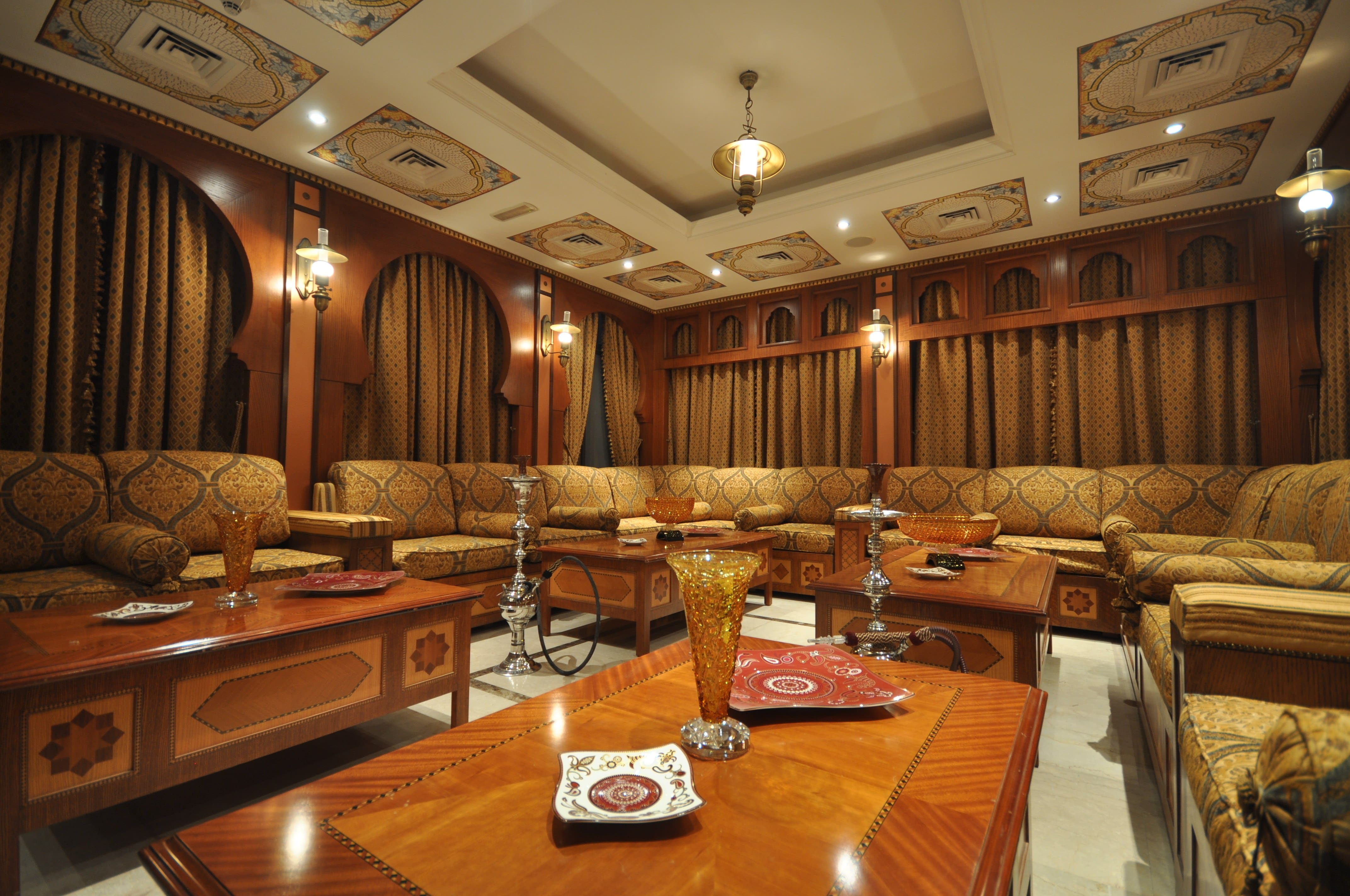 Yas Cafe & Restaurant, Umm Suqeim, Dubai Zomato