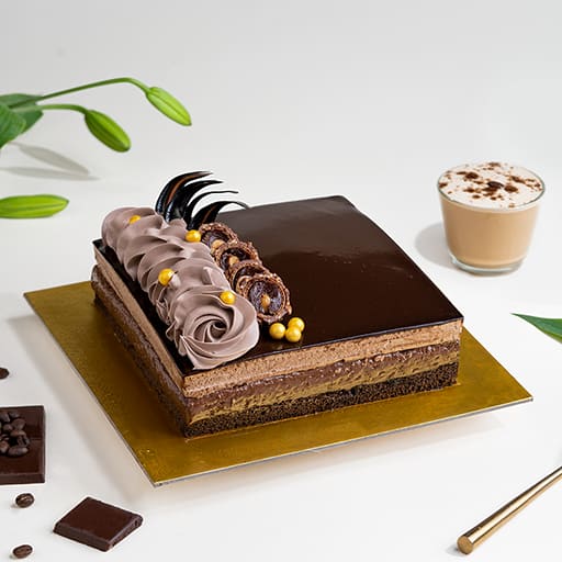 desserts near me, dessert places near me - Cremeux Cafe & Bistro - img4