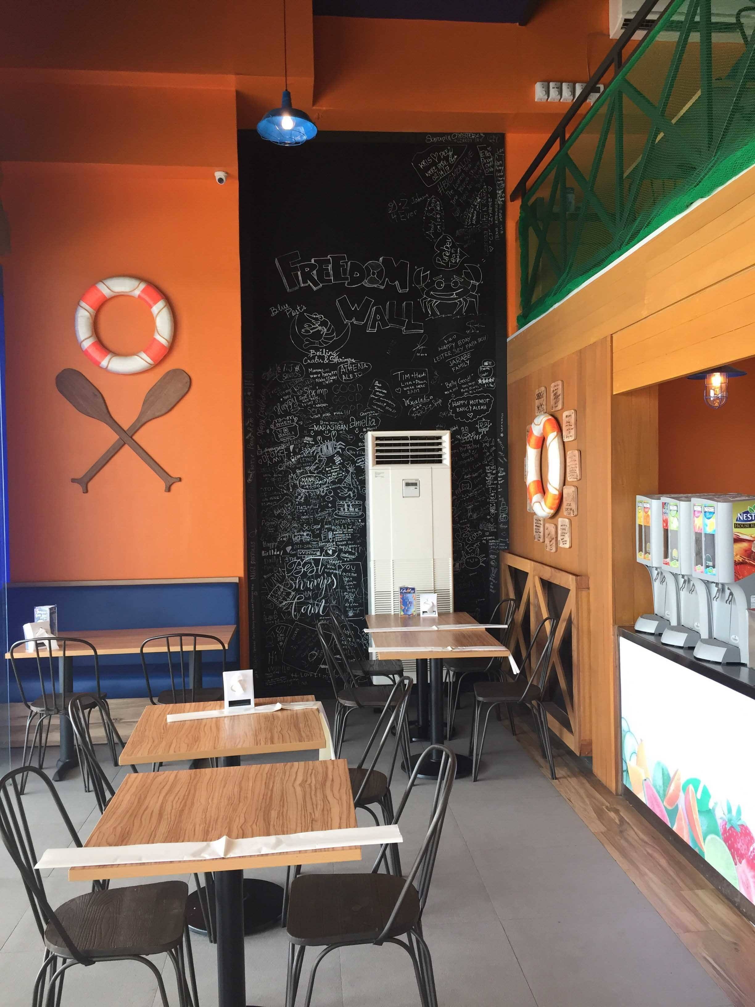 Blue Posts Boiling Crabs & Shrimps, Mall of Asia Complex (MOA), Pasay