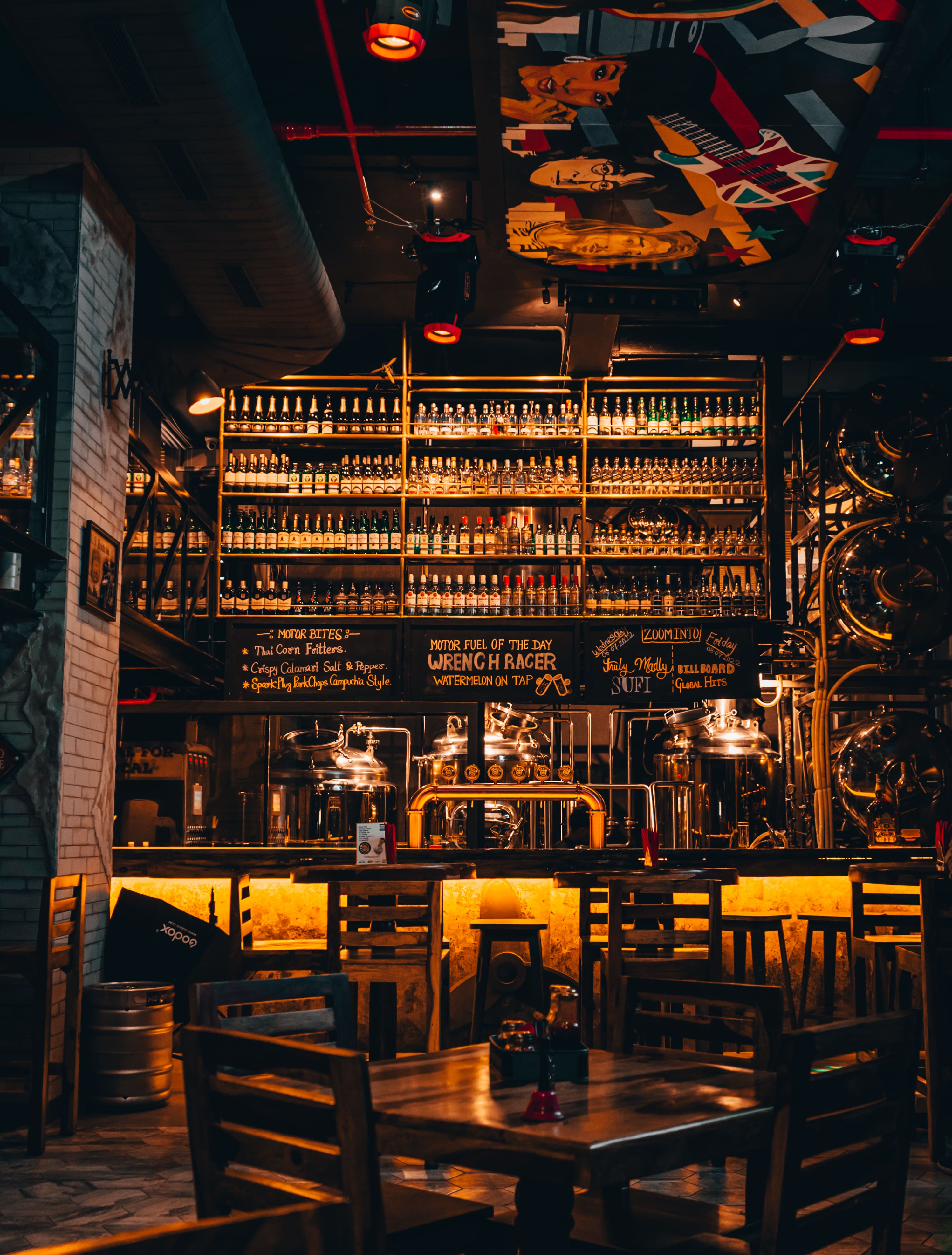 beer bars, craft beer, beer restaurants, breweries, microbreweries, brewpubs, beer pubs, beer lounges, craft beer bars, beer tasting - Motor Works & Brewing Company - img2