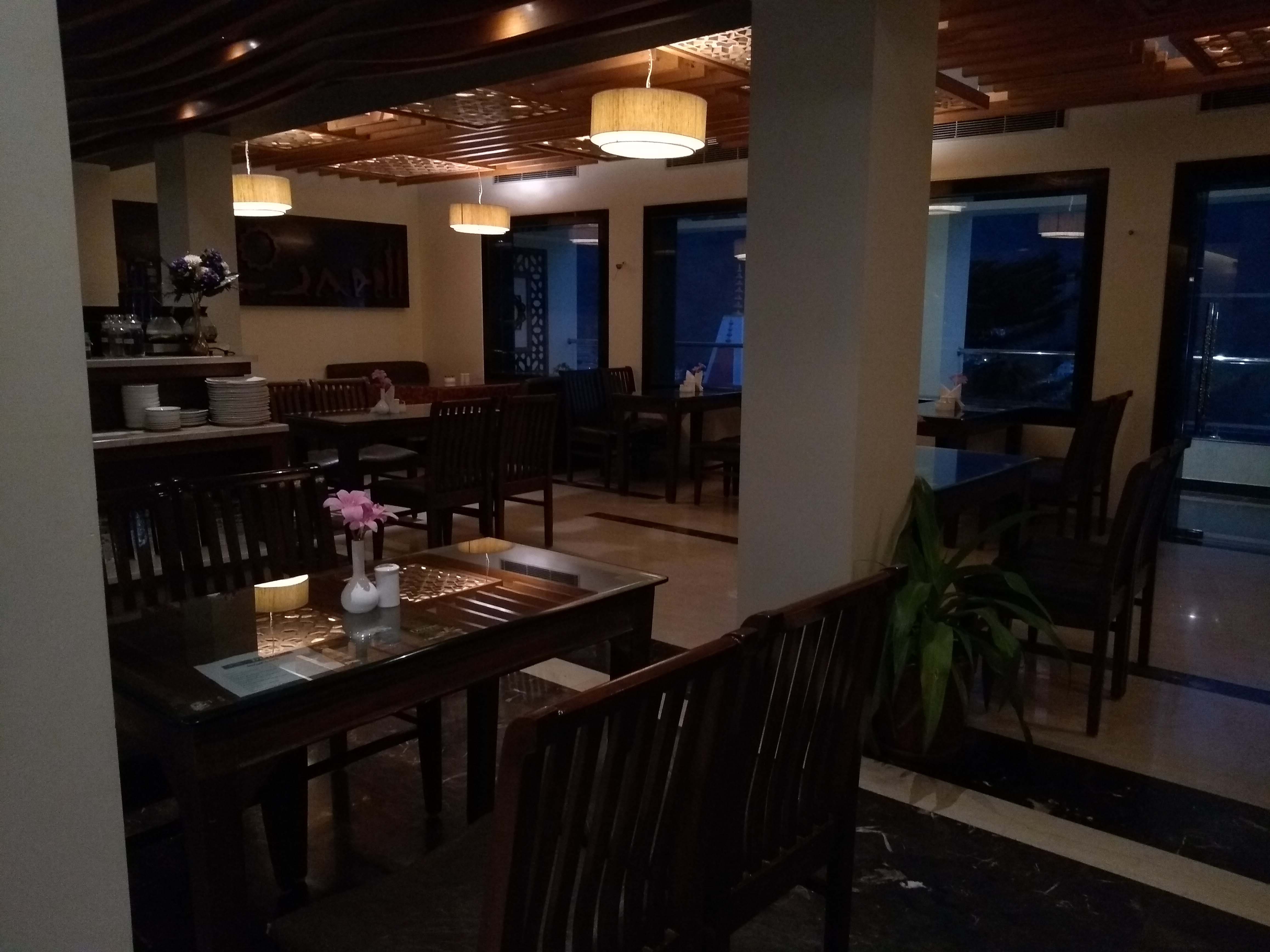 Divine Cafe & Bakery — photo 1