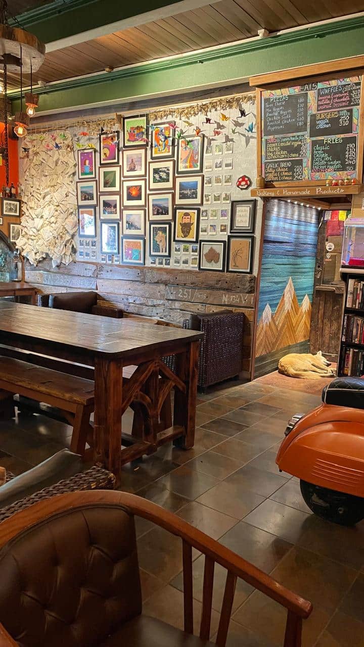 backpacker-friendly restaurants, budget-friendly restaurants, cafes, cheap eats, local eateries, casual dining, hostels with cafes - Café By The Way - img2