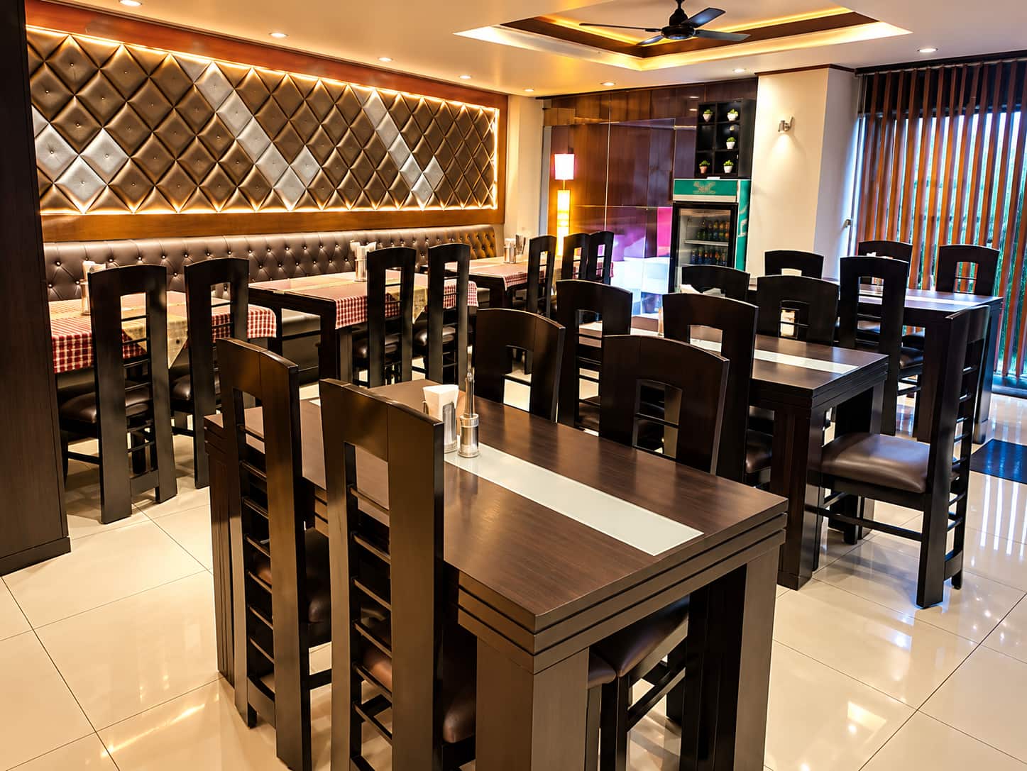 backpacker-friendly restaurants, budget-friendly restaurants, cafes, cheap eats, local eateries, casual dining, hostels with cafes - Neelam Restaurant - Since 1949 - img4