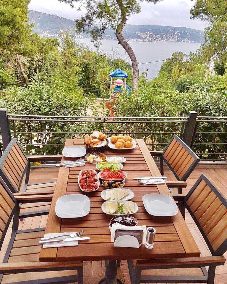 Camlik Et Lokantasi Istanbul Ataturk Cad No 1 Celtik Koyu Restaurant Reviews Photos Phone Number Tripadvisor
