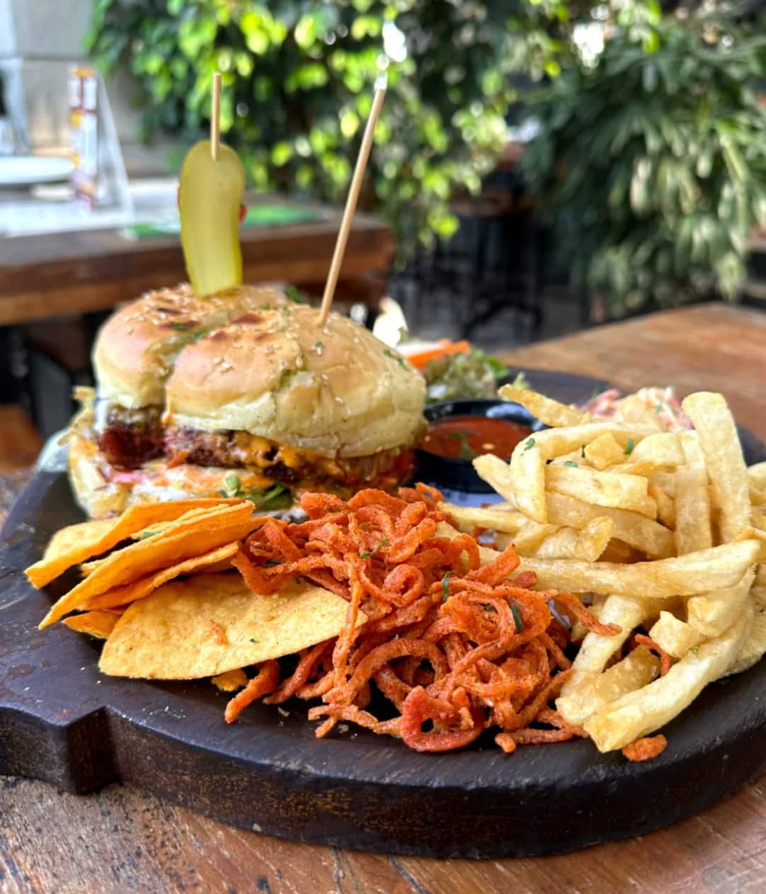 microbreweries, microbreweries near me, craft beer, breweries with food, breweries with food near me, brewery restaurant near me - Babylon Craft Brewery - img2