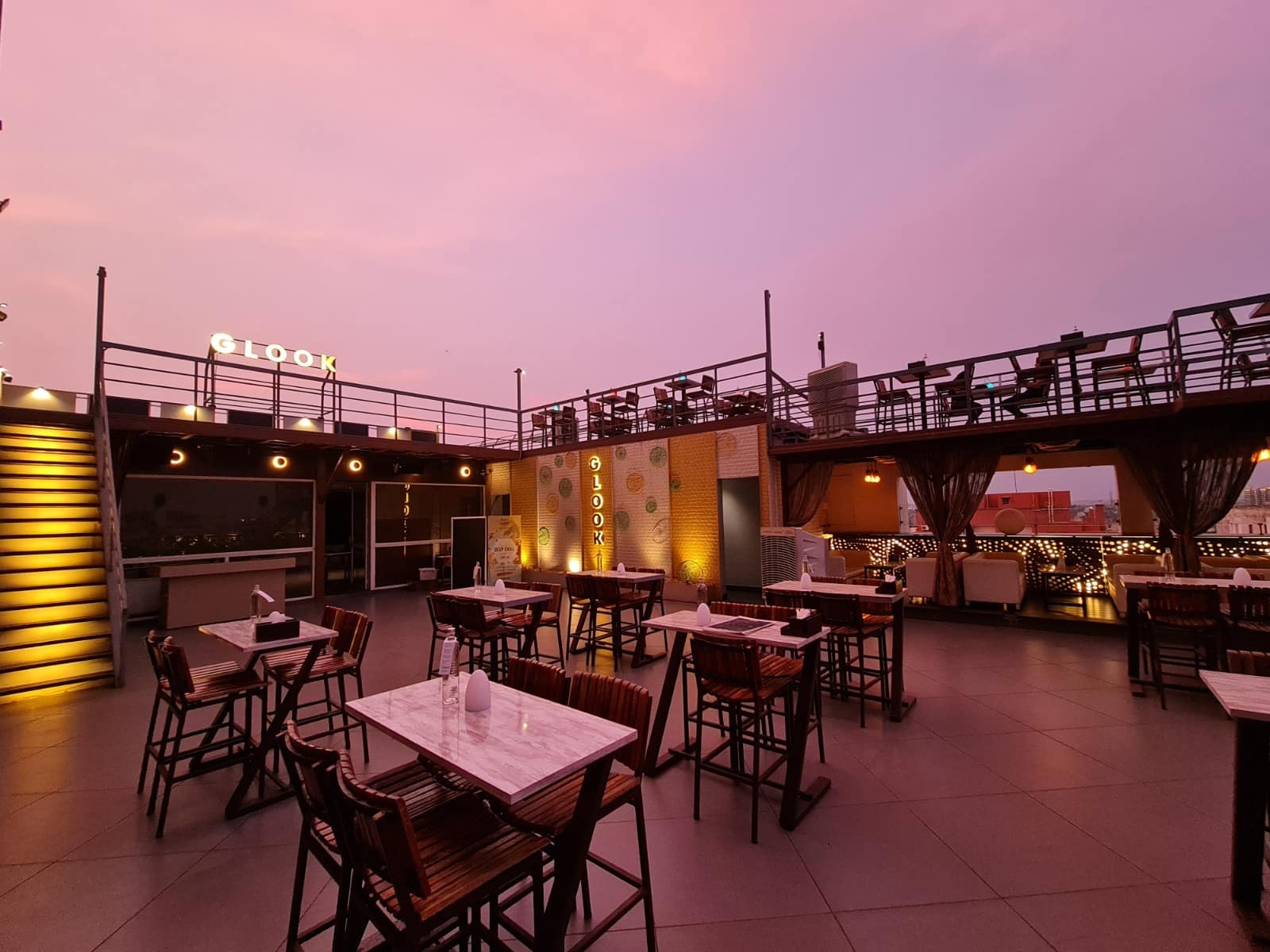 private dining, private dining rooms, private dining restaurants, group dining, fine dining restaurants, intimate dining, exclusive dining, corporate dining, luxury dining - Glook The Sky Lounge - img1