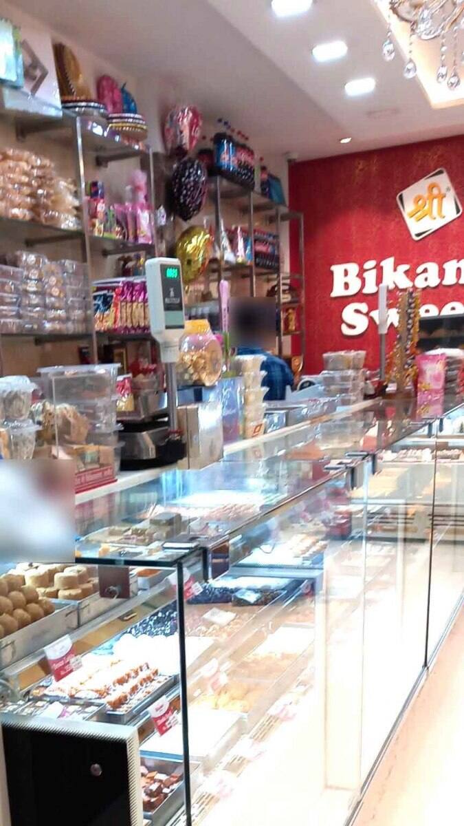 Shri Bikaner Sweetss