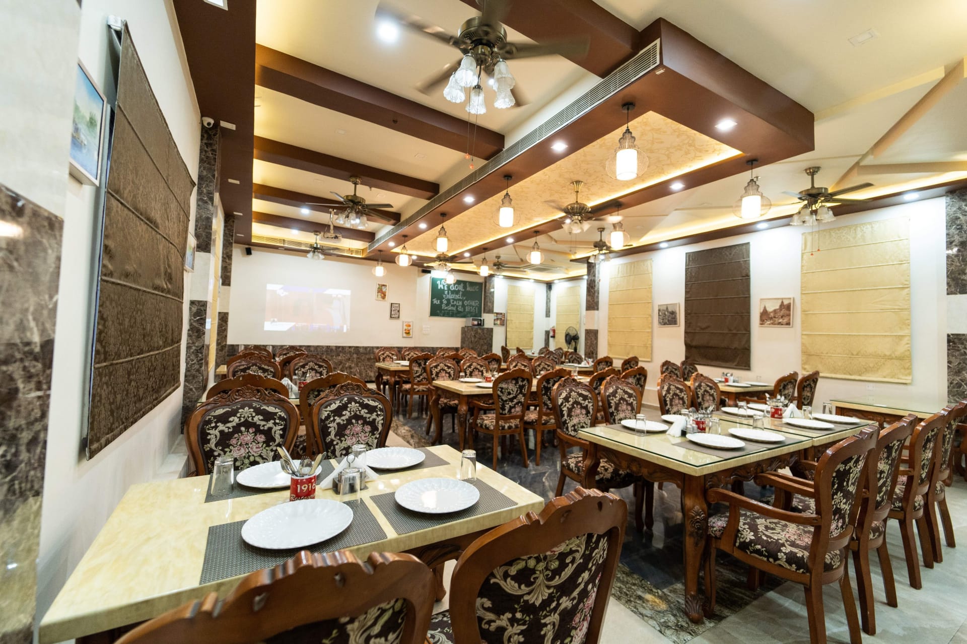 must visit veg restaurants, vegetarian restaurants, pure veg restaurants, veg food, satvik food, north indian veg, thali, local vegetarian food - 1916 Cafe & Restaurant - img1