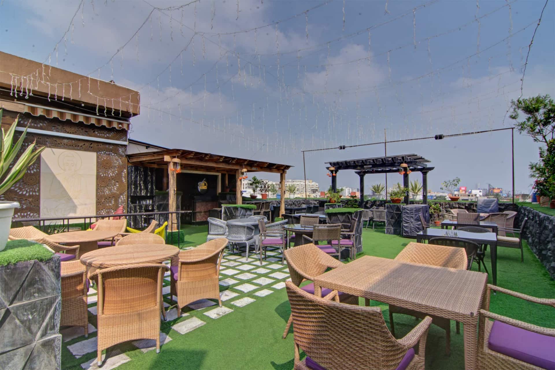 rooftop restaurants, rooftop dining, rooftop cafes, rooftop bars, terrace restaurants, open air restaurants, restaurants with a view, scenic restaurants - Club Aeries - img1
