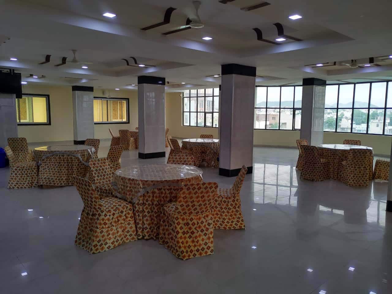 Hotel Lotus Inn, Hiran Magri order online Zomato