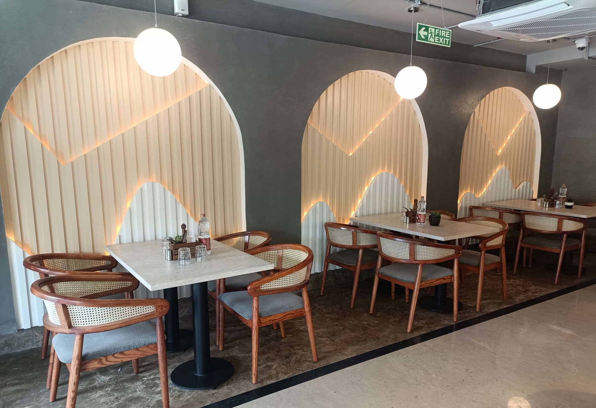 Restaurant image