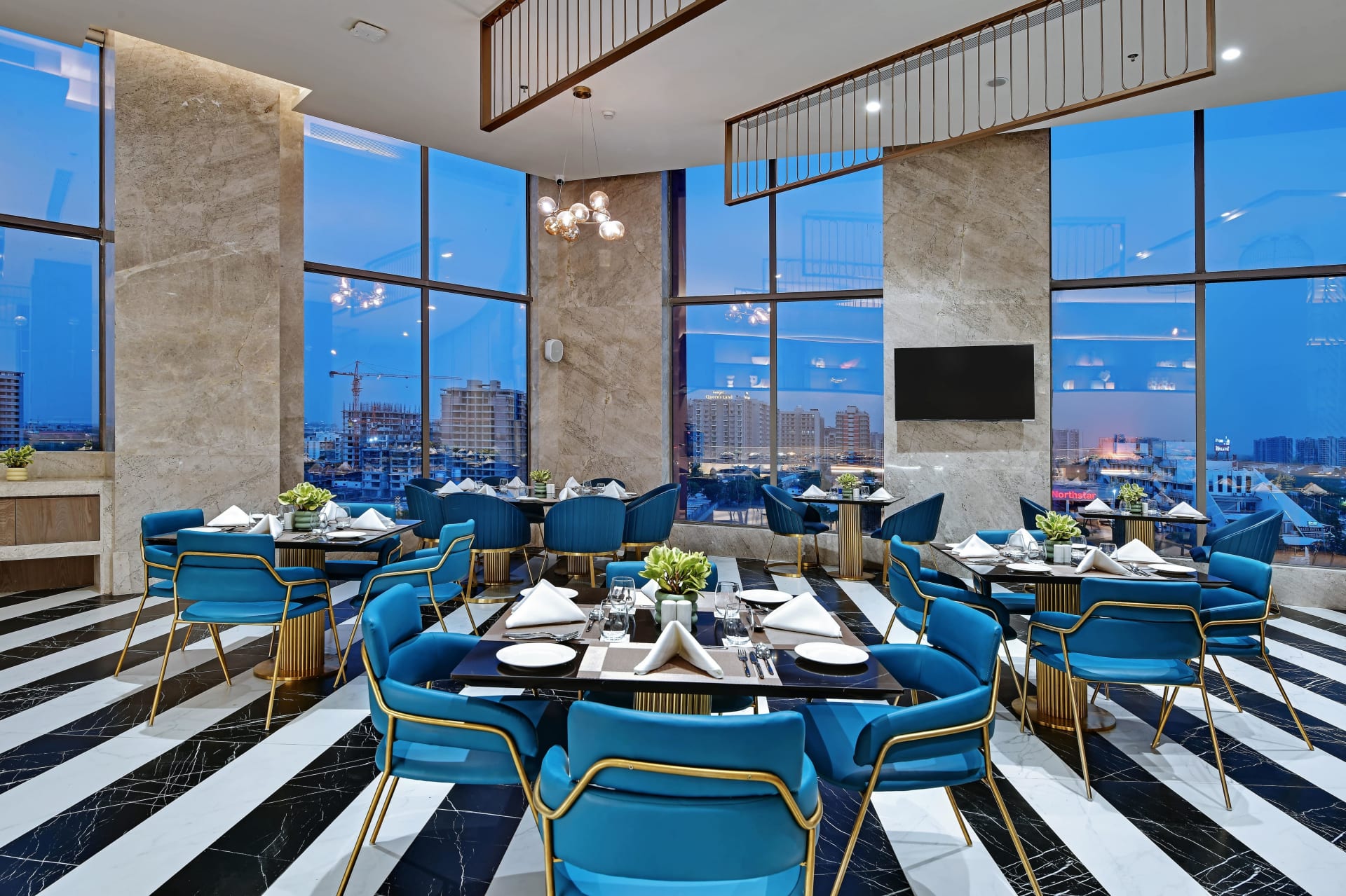 breakfast buffet, breakfast buffet near me, breakfast, buffet breakfast, breakfast restaurants - Amara- The Fern Residency - img1
