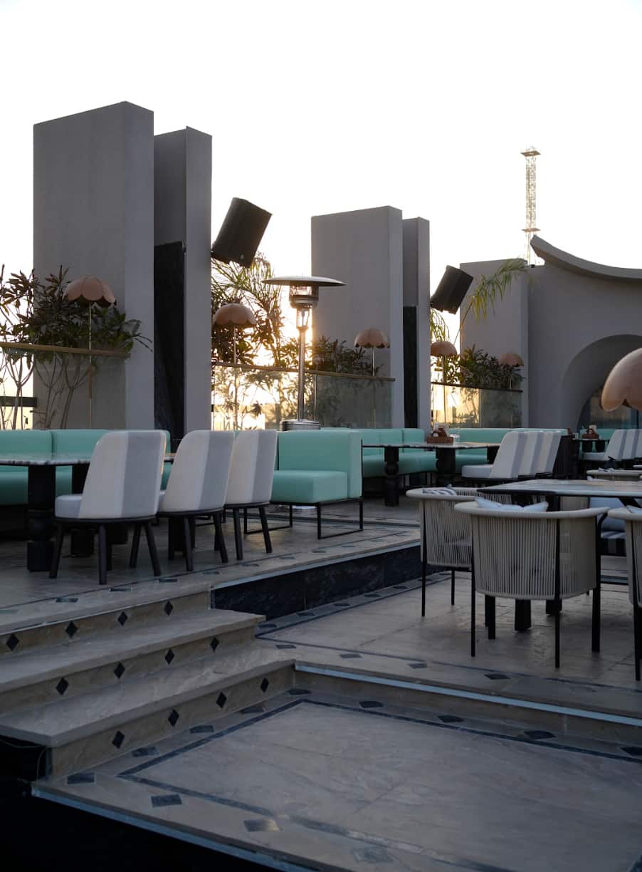 rooftop cafes, rooftop restaurants, cafes, coffee, cold coffee - Clayb.orn - img1