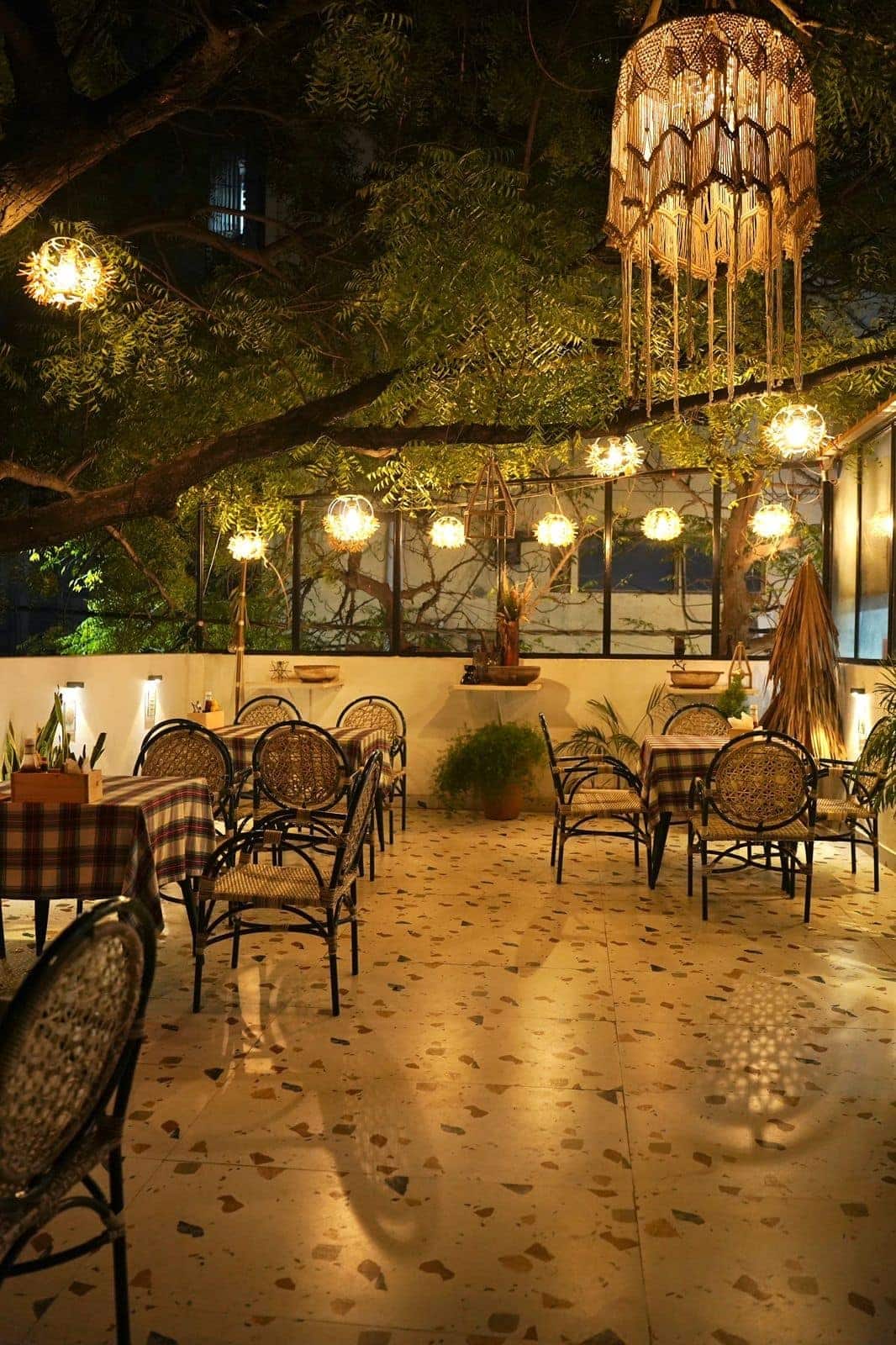 pet friendly places, pet friendly cafes, pet friendly dining, dog friendly restaurants, dog friendly cafes - Cafe Saka - img1