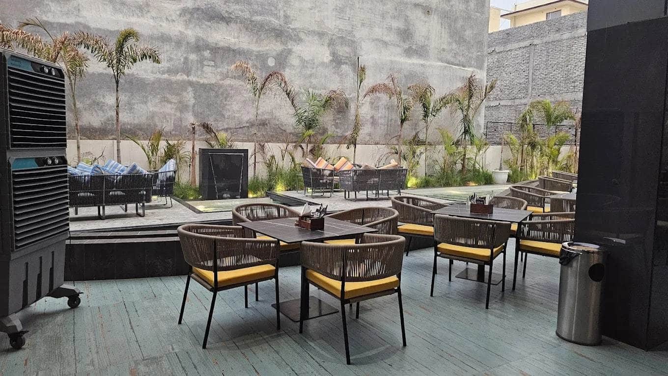  Vaziri - Brew Pub at Om Vilas Benares image