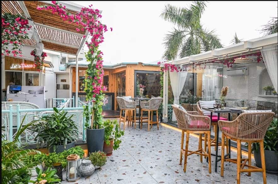 Restaurant image