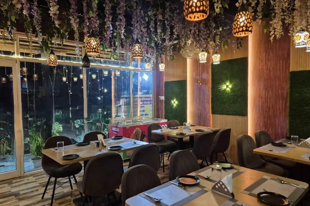 Restaurant image