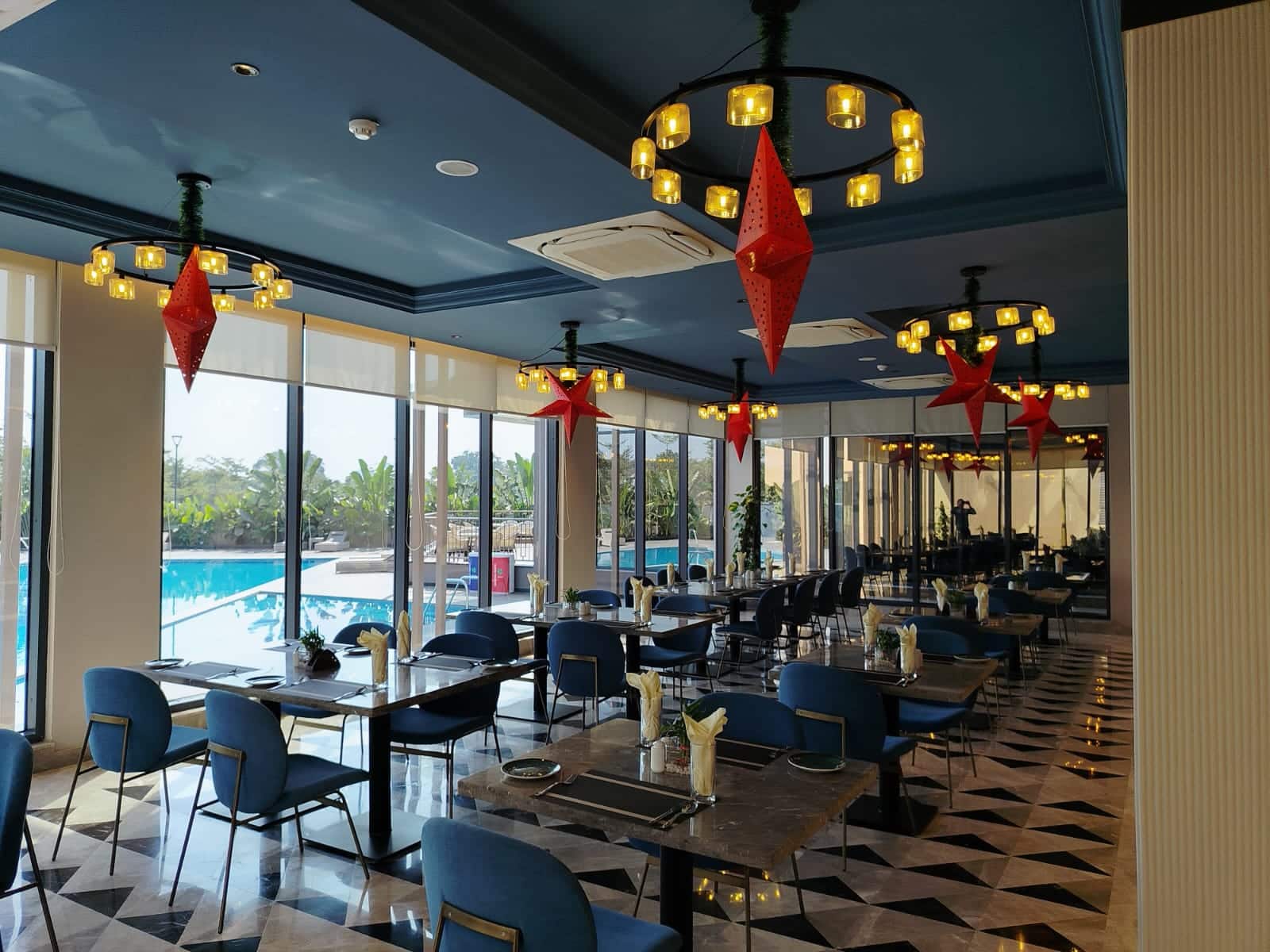 Restaurant image