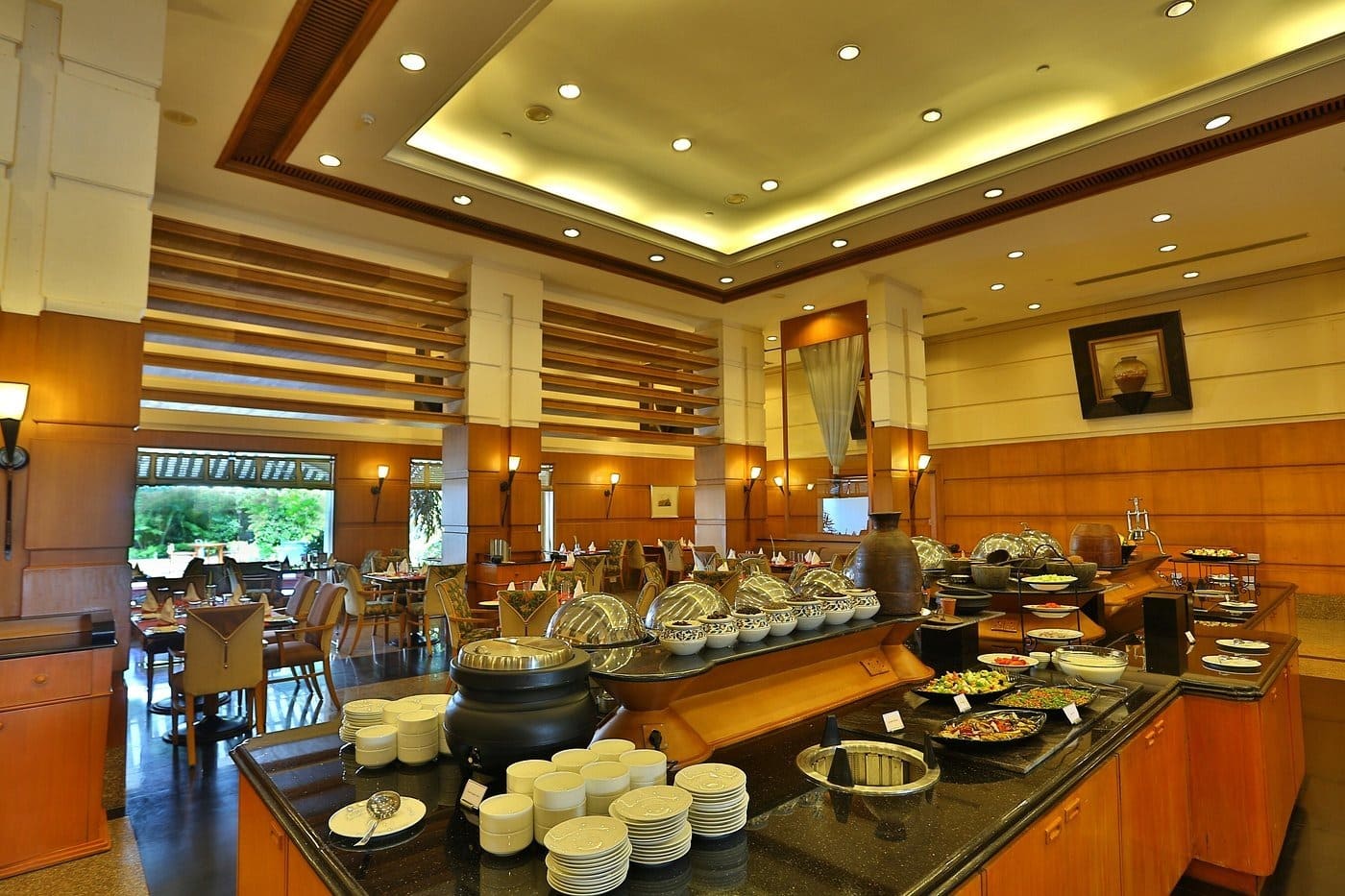 Palaaram, gokul ootupura, Onam Sadya, payasam, sambar, banana chips, pulissery, thoran, banana leaf sadhya - Travancore - The Fern, Series by Marriott - img3
