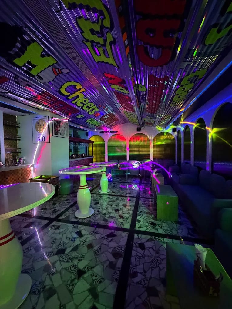 The Knockout Sports Bar and Lounge