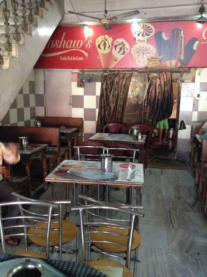 Punjabi Dhaba Menu, Menu v reštaurácii Punjabi Dhaba, Khandari, Agra