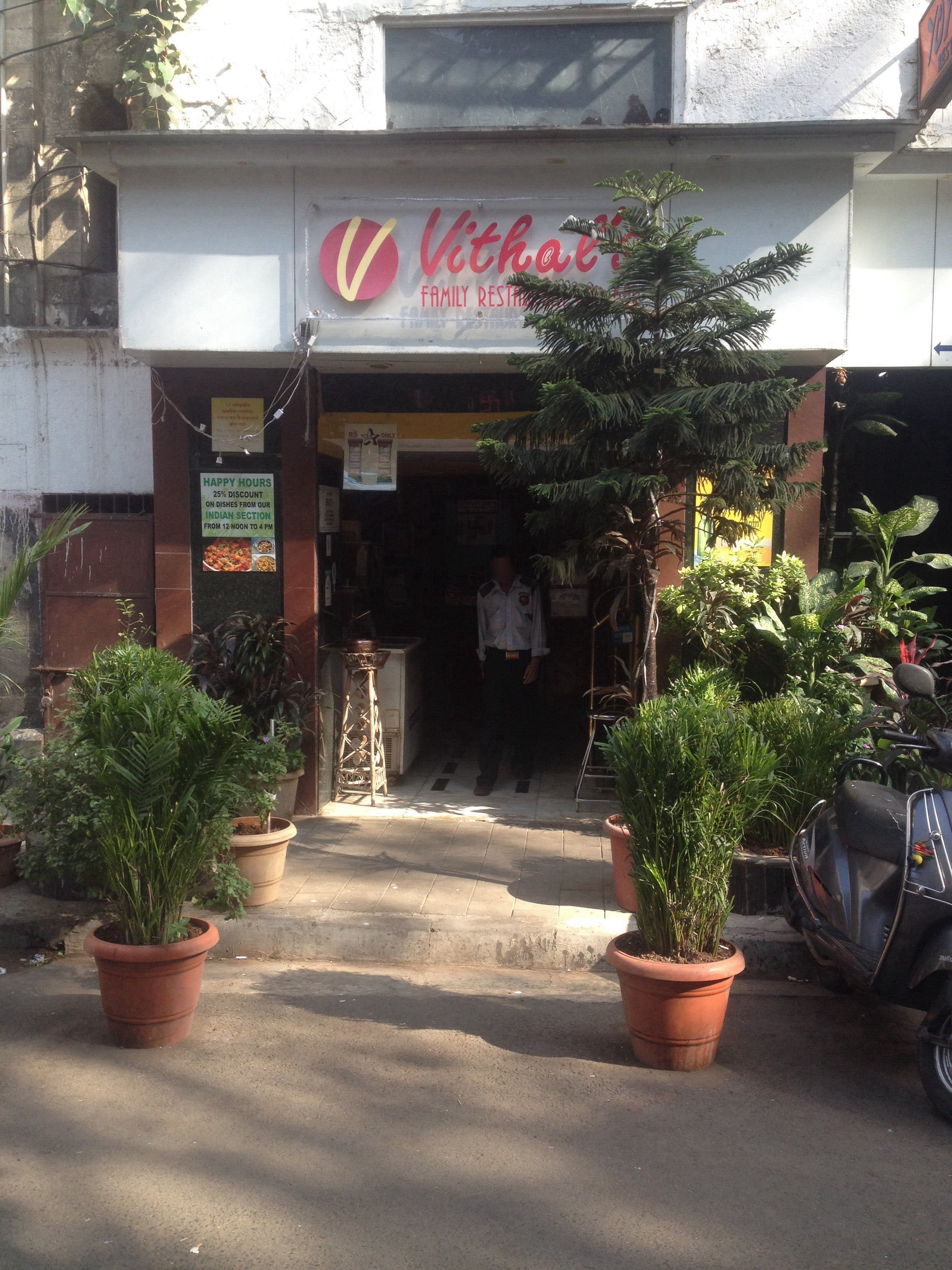 budget bars, affordable bars, cheap bars, bars, pubs, happy hour, budget drinks, affordable drinks, beer, cocktails - Vithal's Family Restaurant And Bar - img1
