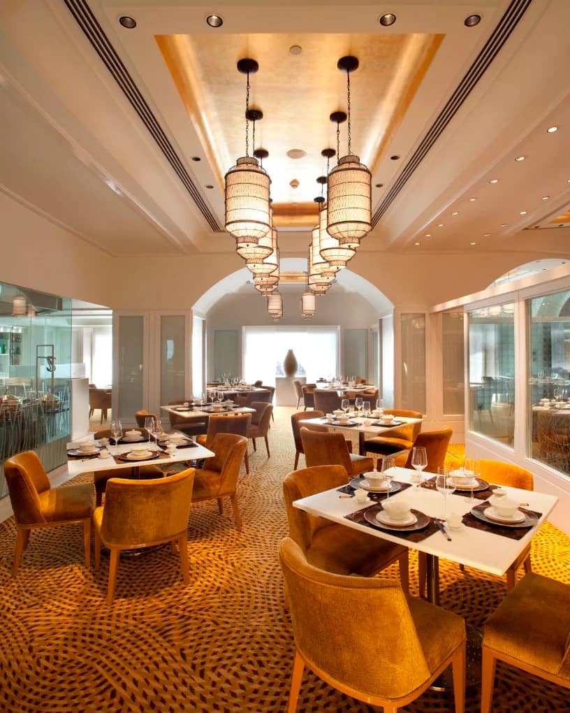 fine dining restaurants, family restaurants, family dining near me, indian fine dining - Golden Dragon - The Taj Mahal Palace - img3