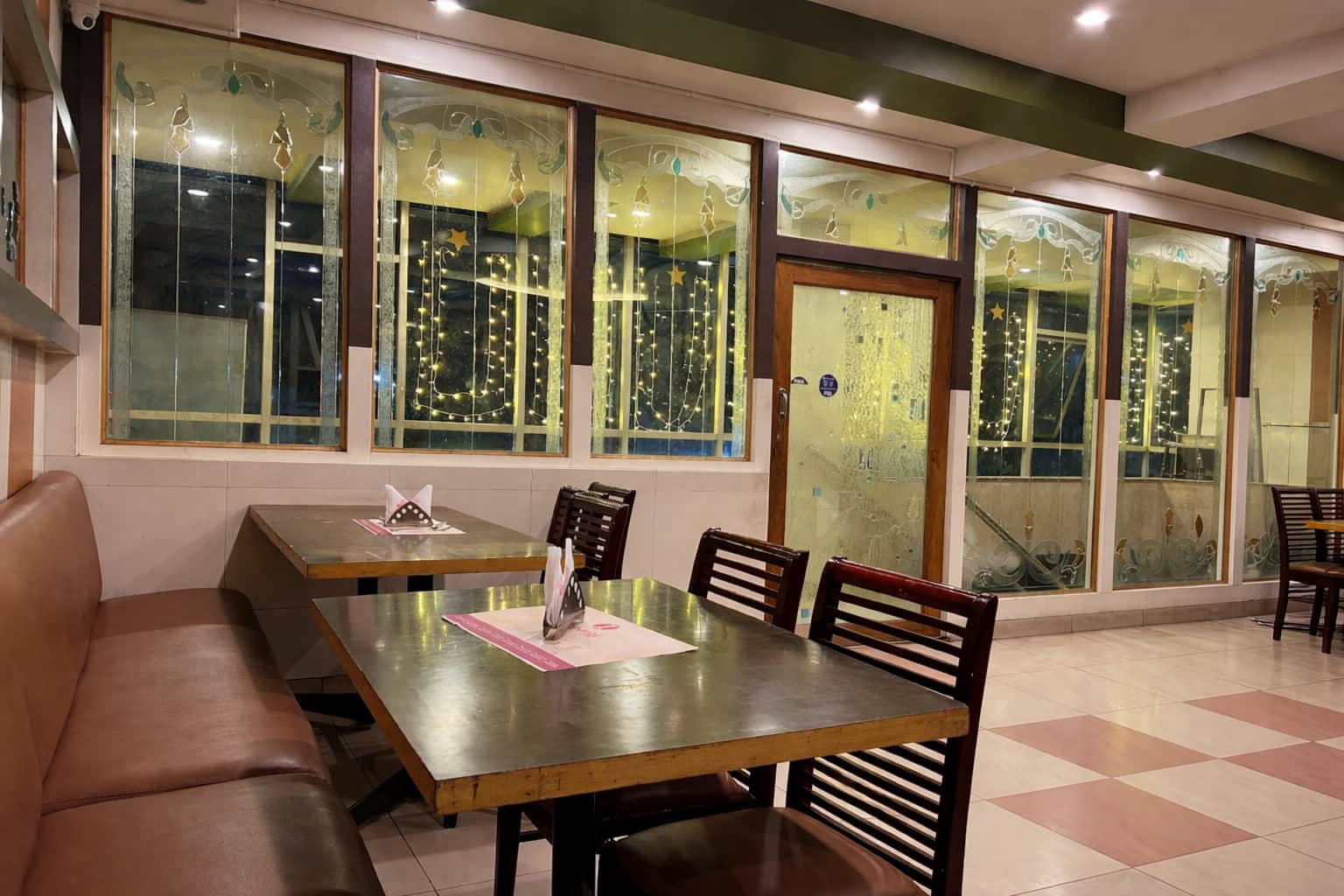 Restaurant image