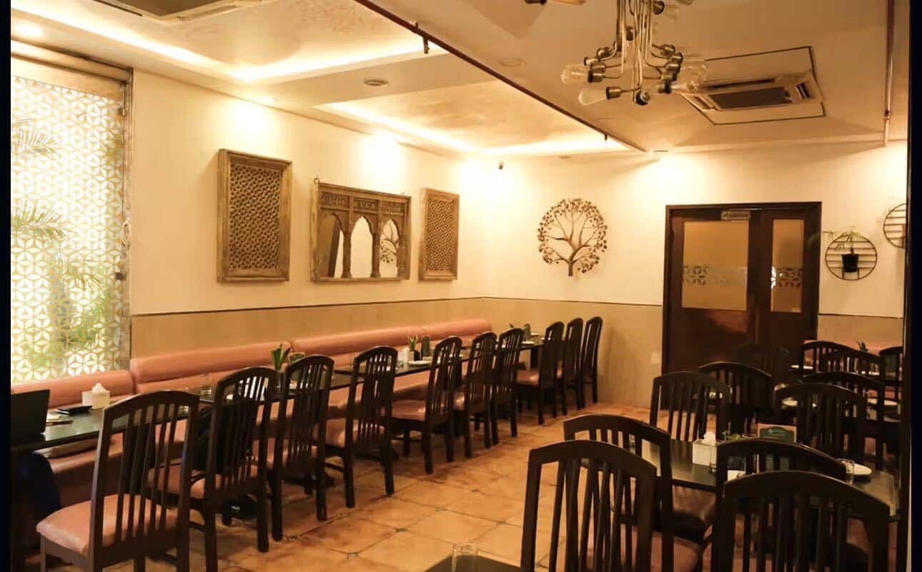 veg restaurants, vegetarian restaurants, family restaurants, veg restaurants near me, vegetarian food, north indian food, thali, paneer, dosa, chole bhature - Govardhan Vegetarian - img3