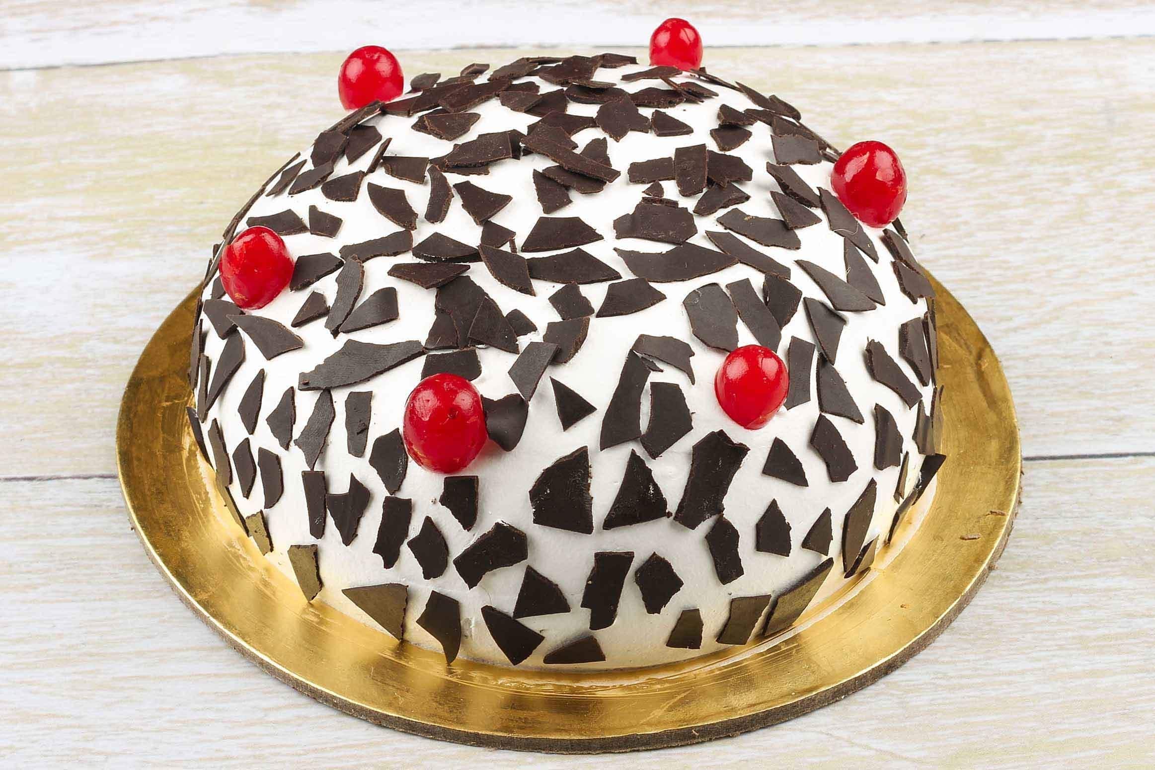 Golden Couple CAKE - Cake Square Chennai | Cake Shop in Chennai