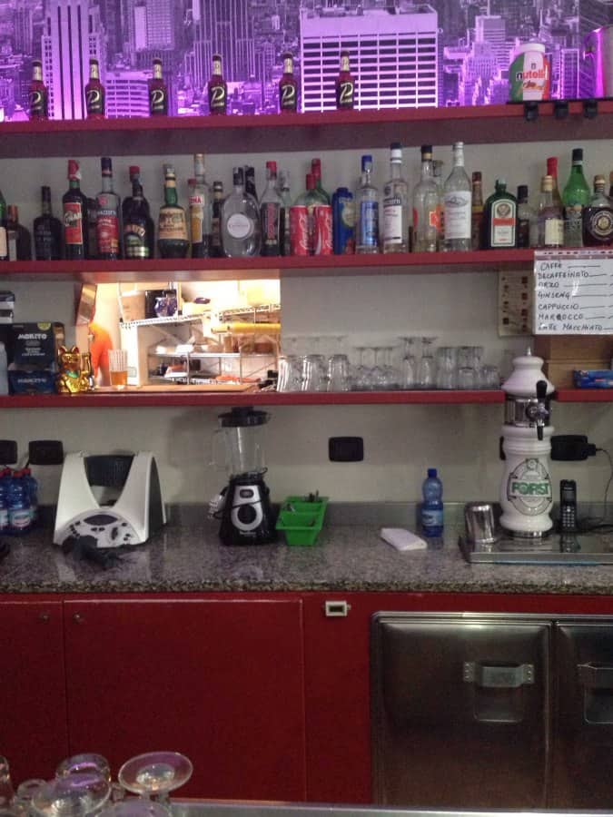 Mix Bar a Milano: Foto del Locale e dei Piatti - Zomato Italia