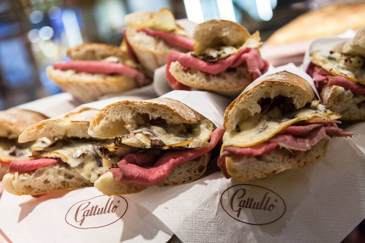 Pasticceria Gattullo a Milano: Foto del Locale e dei ...