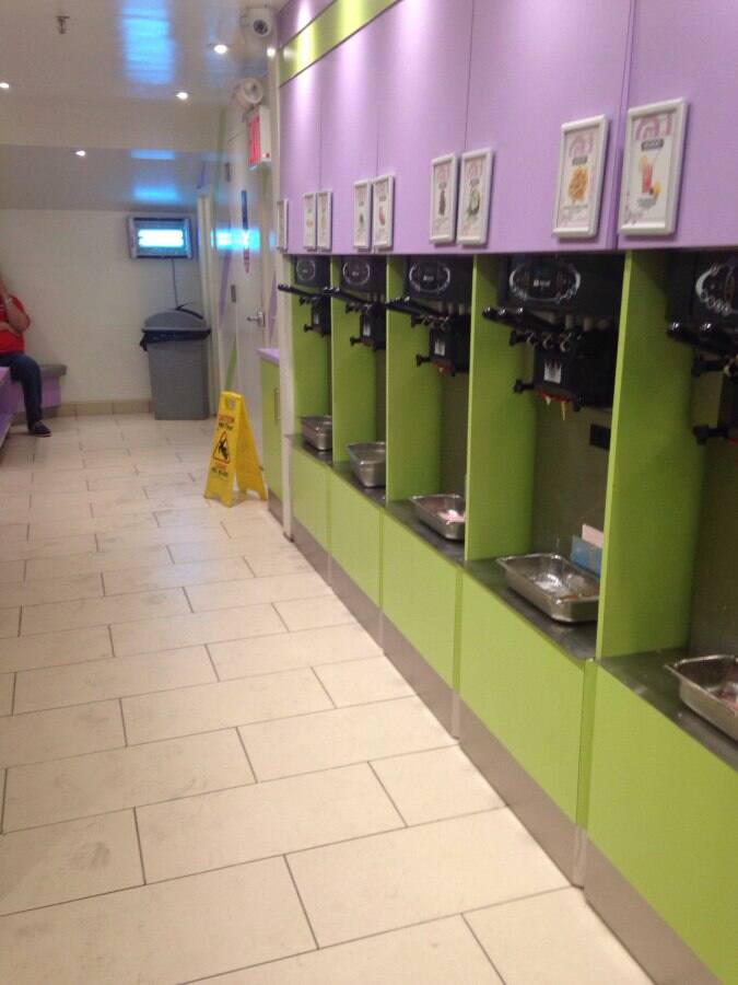 Uptown Swirl Frozen Yogurt & Crepes, New York, New York City Urbanspoon/Zomato