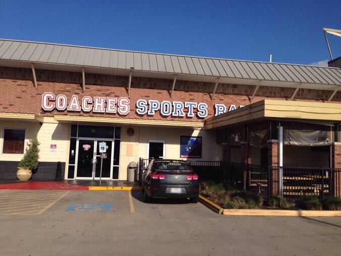 Coaches Sports Bar & Grill Photos, Pictures of Coaches Sports Bar