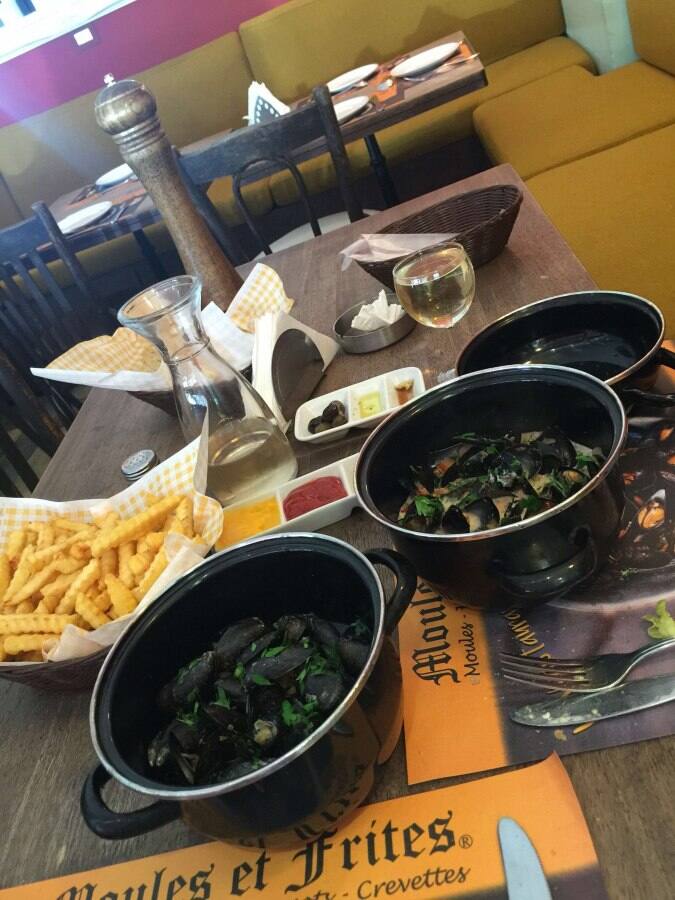 Moules et Frites Photos, Pictures of Moules et Frites, Ashrafieh