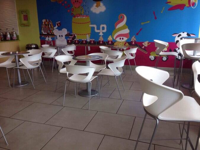 Menchie's Frozen Yogurt, Schaumburg, Chicago Urbanspoon/Zomato
