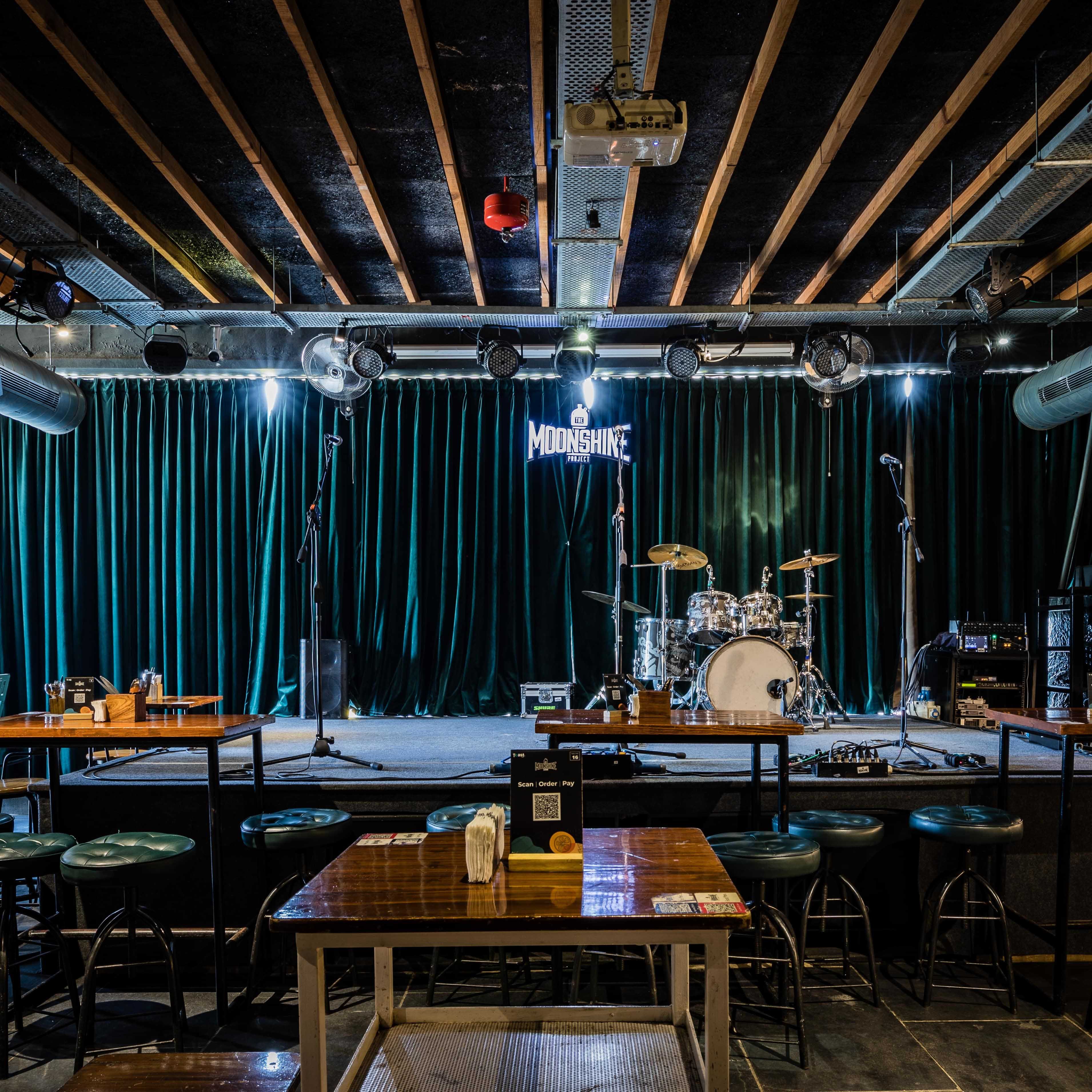 karaoke night, karaoke bars - The Moonshine Project - img5