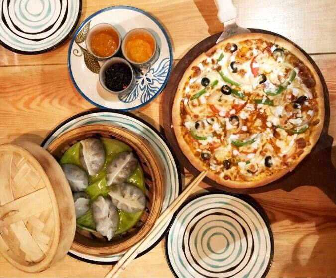 Book table and online reservation at What A Comic Show, Greater Kailash