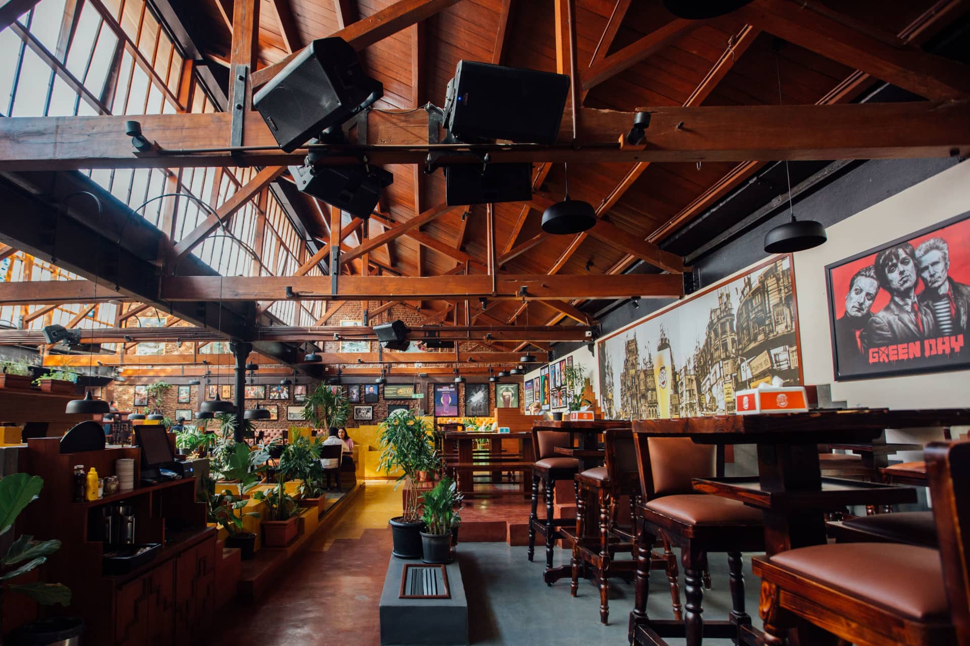 Brewpub, craft beers, brewery, keg beer, mango beer, peach beer - Toit - img1