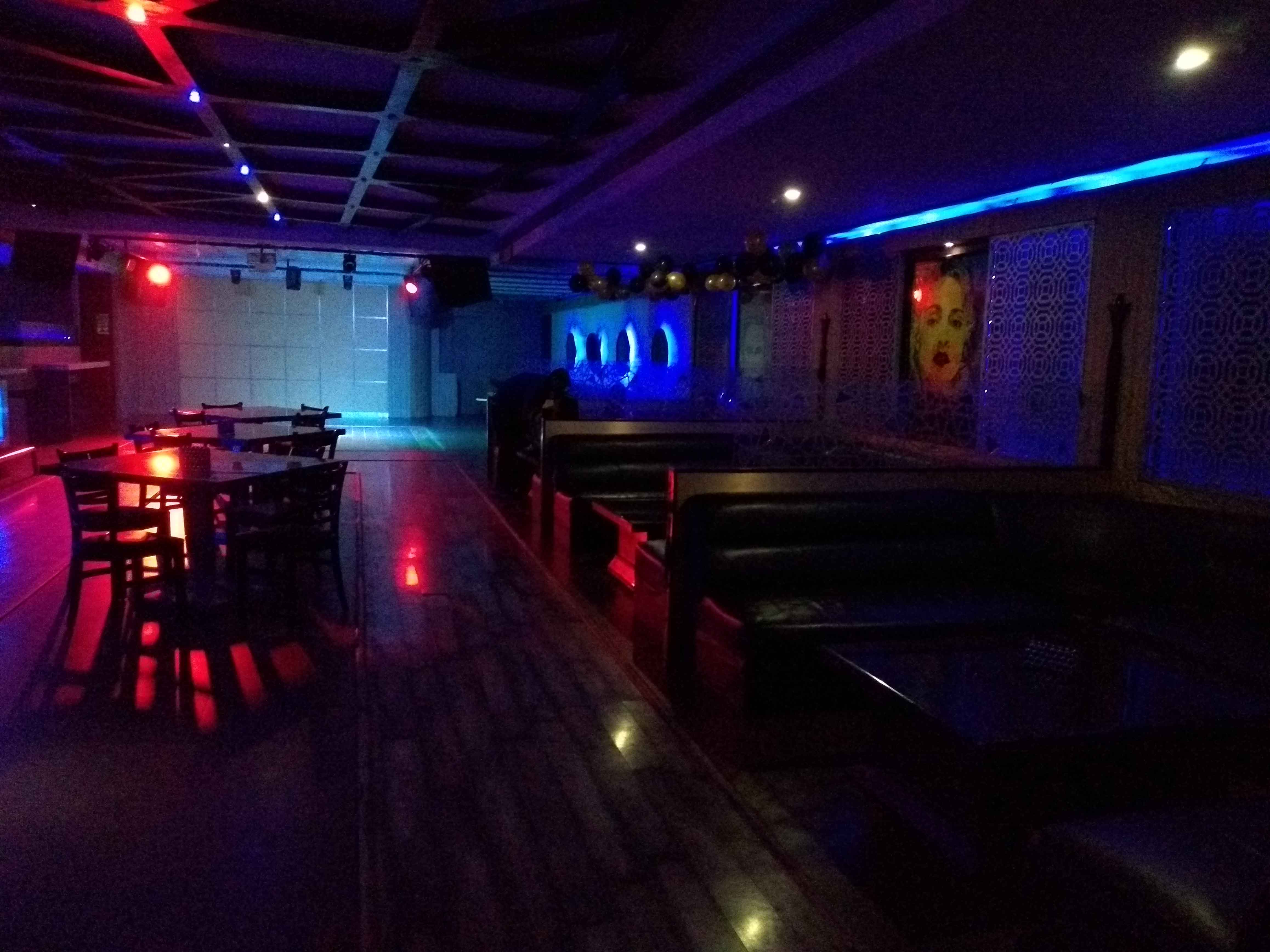 Featured image of post Blue Lounge Gwalior Contact No - Find and book deals on the best lodgings in gwalior, india!