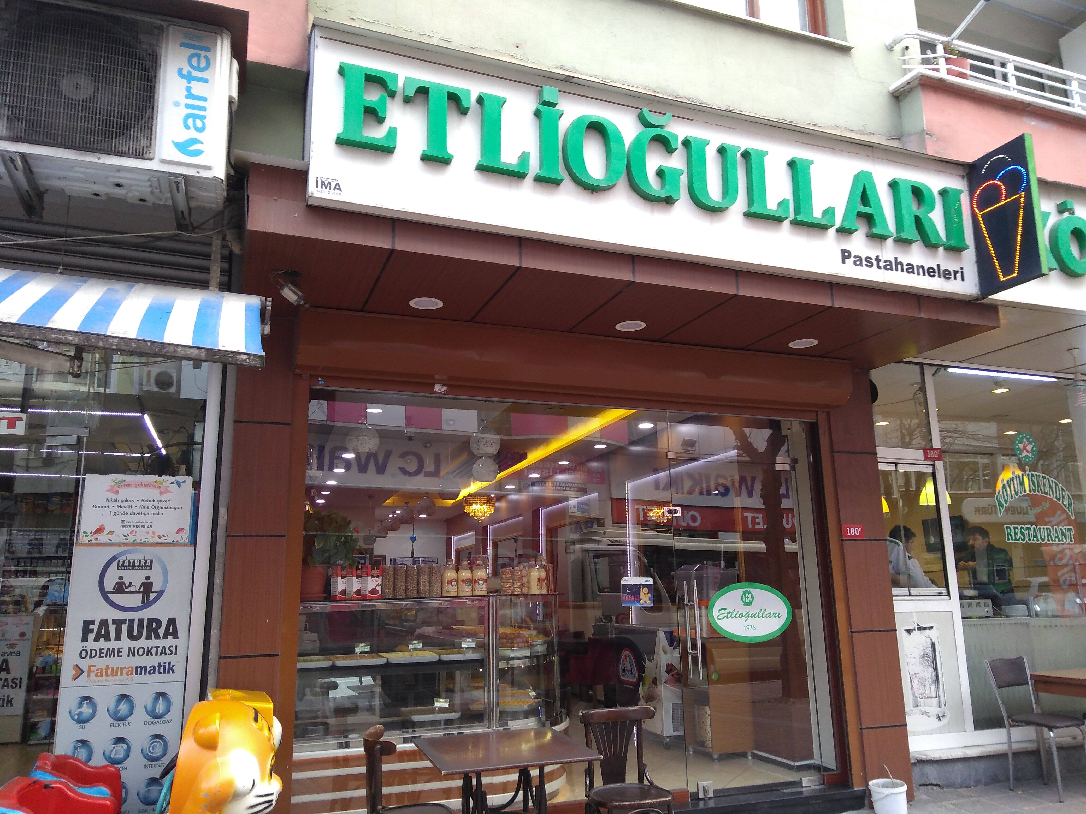 etliogullari pastaneleri kucukkoy istanbul