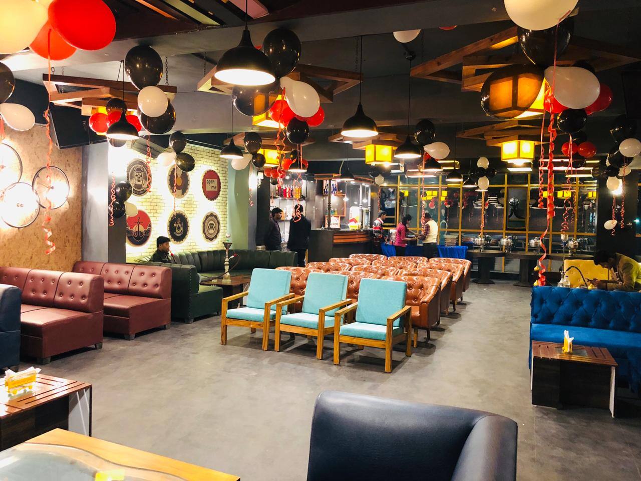 Crossroads Cafe And Lounge Hazratganj Lucknow