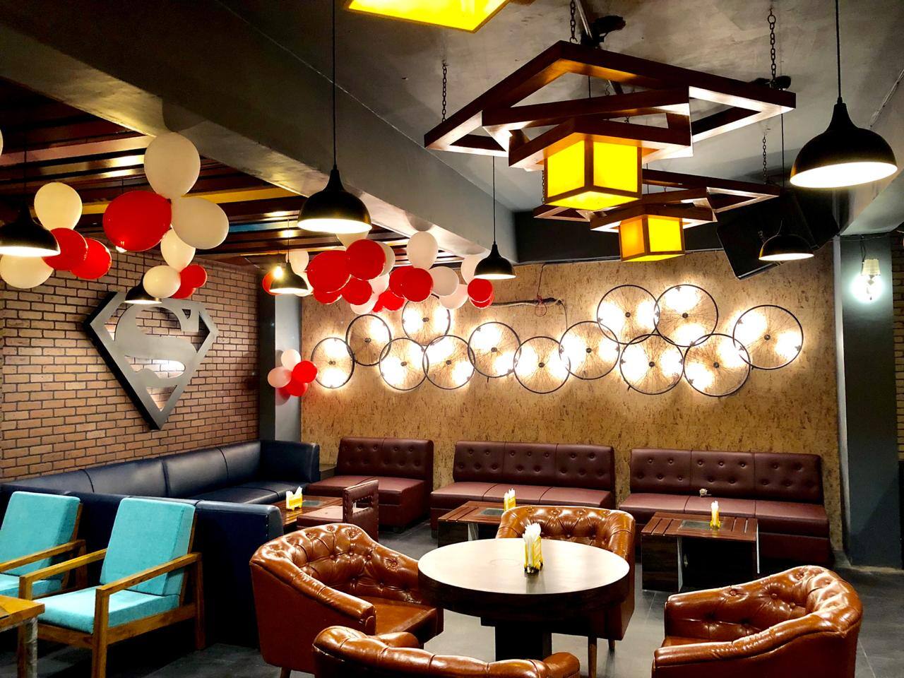 Crossroads Cafe And Lounge Hazratganj Lucknow