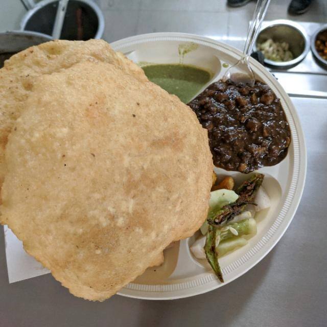 Chole Bhature Near Me : Dilli Ke Mashoor Chhole Bhature ...